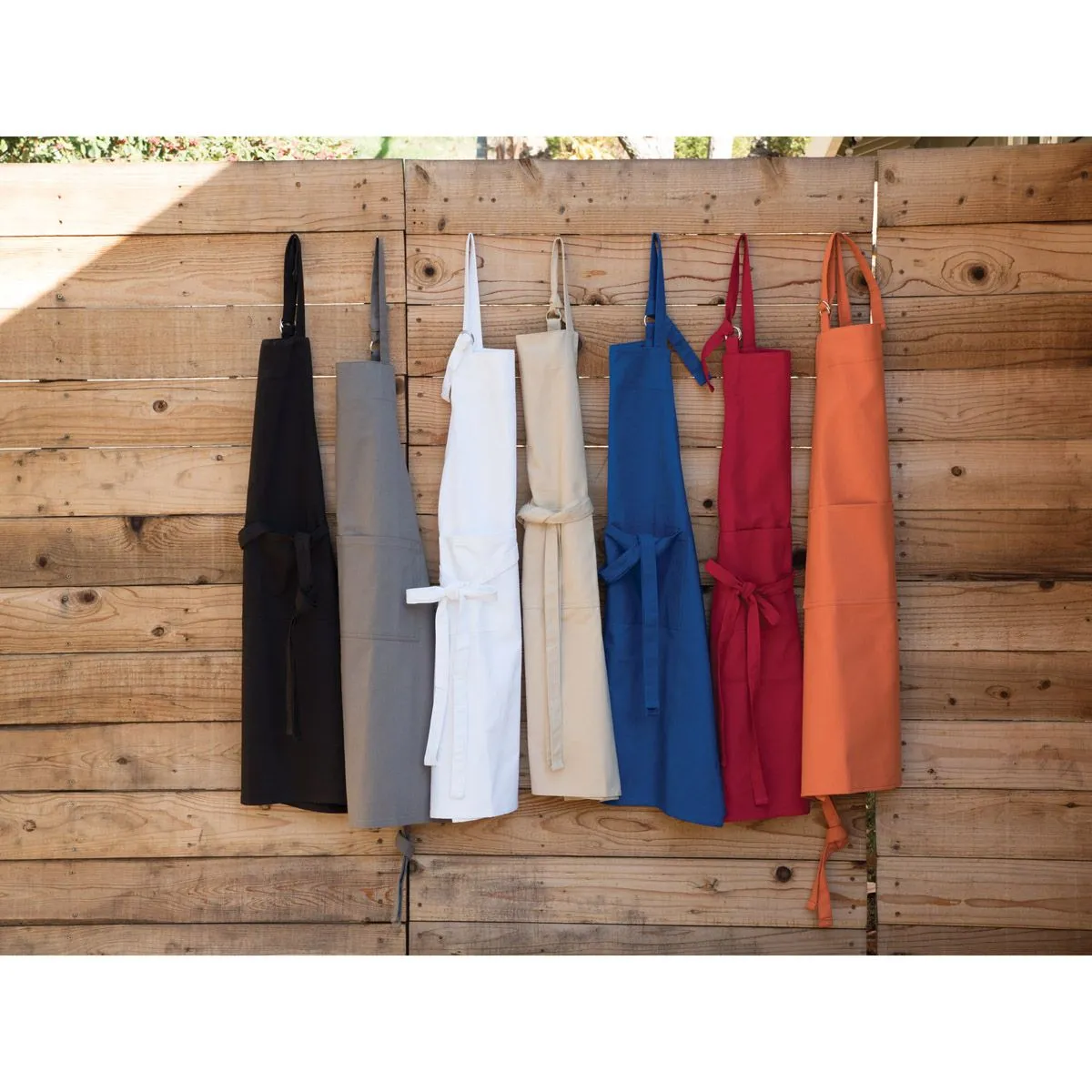 APRON BLACK