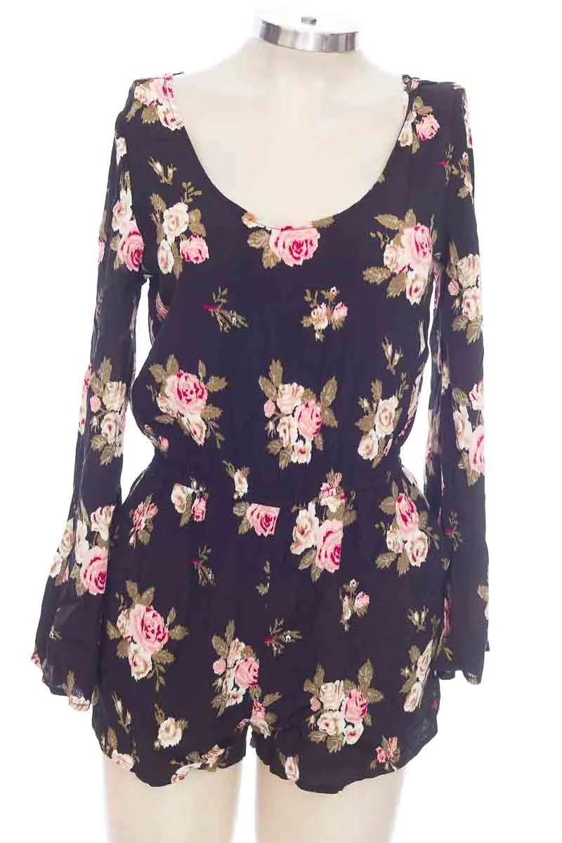 VESTIDO / ENTERIZO COLOR NEGRO  FOREVER 21
